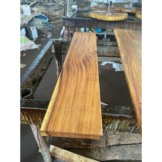 Gỗ Me Tây 25 x 200cm (Dày 3.4cm) - Sơn 1 mặt
