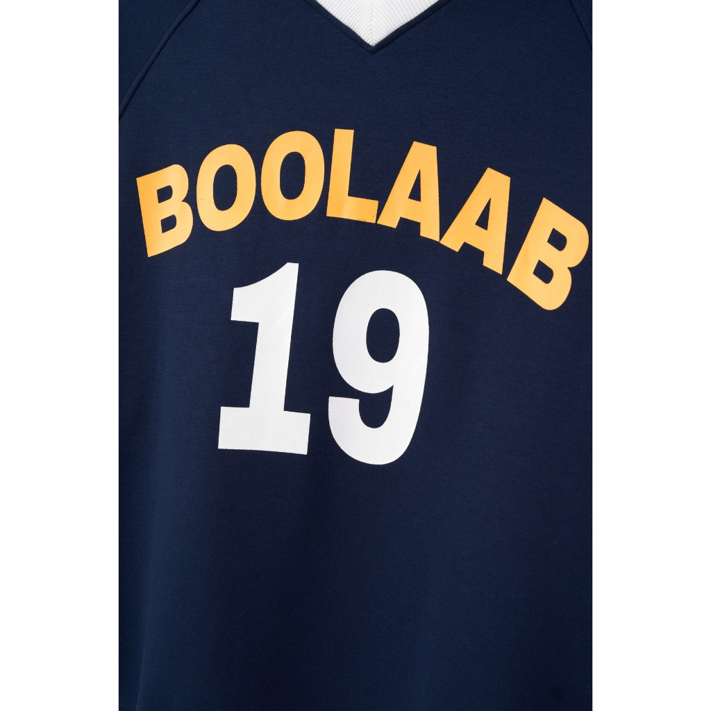 Áo Nỉ BOO Không Mũ Cổ Jersy BooLaab Họa Tiết Sáng Tạo, Chất Liệu Cao Cấp
