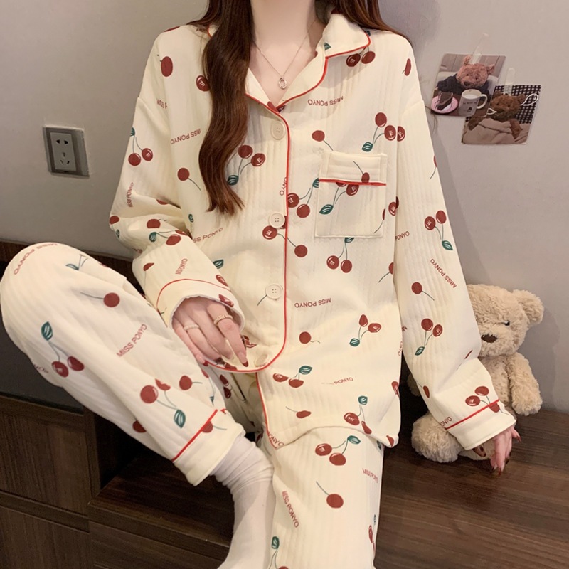 [Oder] Bộ đồ ngủ cotton chần bông mùa đông, họa tiết hoạt hình dễ thương và ấm áp, mặc ở nhà mùa thu đông