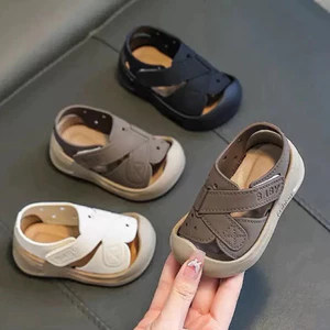Giày sandal quai chéo thời trang bảo vệ mũi chân cho bé trai mềm êm chân ôm chân