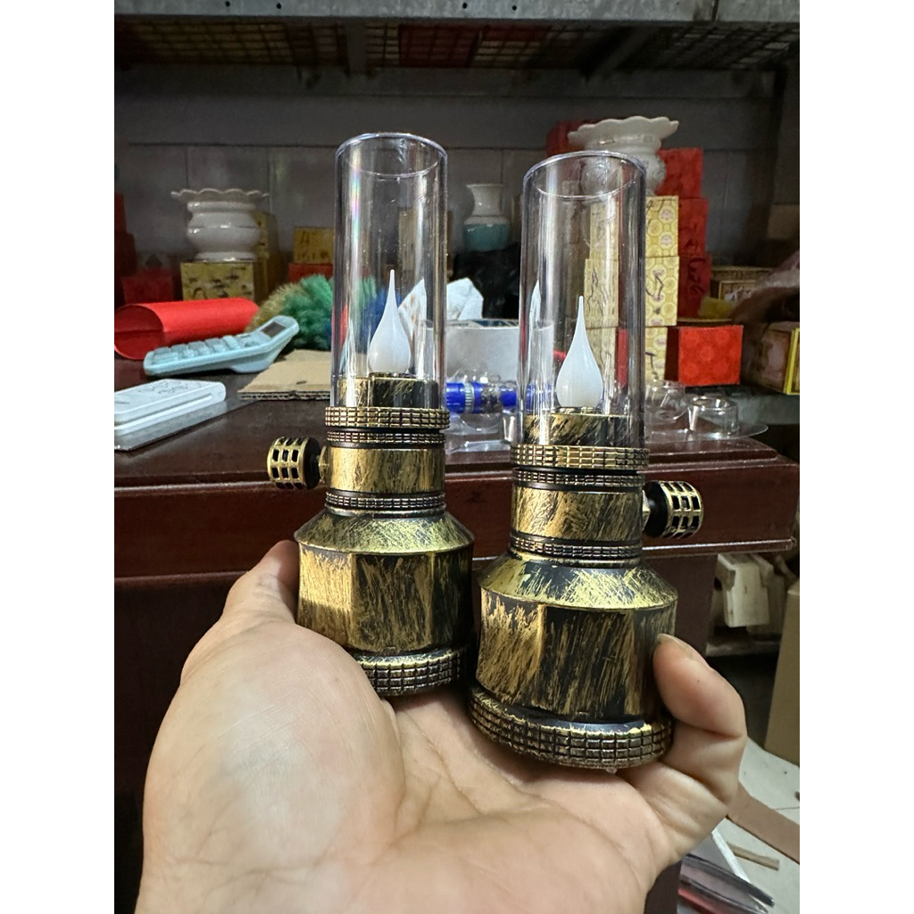 Đèn Dầu Giả Cổ LED Không Khói , Không Mùi 2 màu đồng và bạc