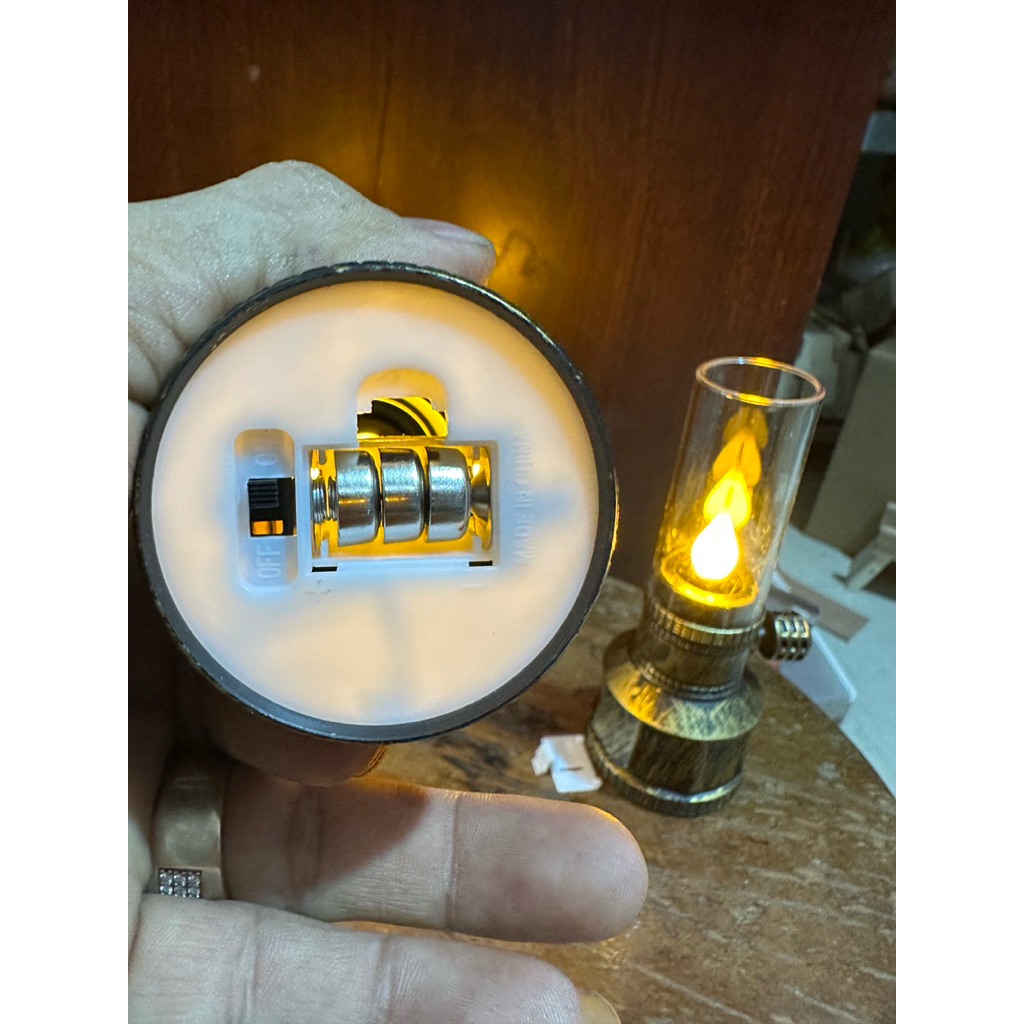 Đèn Dầu Giả Cổ LED Không Khói , Không Mùi 2 màu đồng và bạc