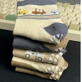 B27 (1-9 tuổi) Set 5 Đôi Tất Cho Bé Trai – Cotton Mềm, Cổ Cao – Họa Tiết Ô Tô Nâu