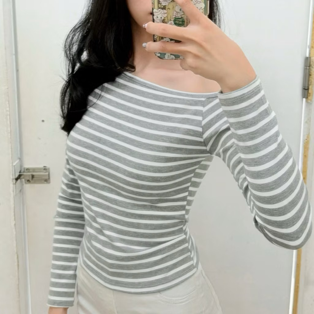 | LYN WEAR | Áo Thun Nữ Tay Dài Kẻ Sọc Cổ Lệch Vai Ôm Dáng Rip Lụa Co Giãn Mềm Mịn