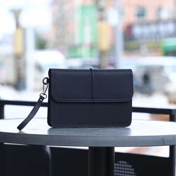 Women's Elegant PU Leather Clutch