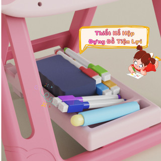 Bảng Vẽ 2 Mặt Cỡ Lớn Hình Gấu Dâu, Gấu Trúc, Dễ Dàng Điều Chỉnh Chiều Cao Phù Hợp Cho Bé, Đi Kèm Ghế Ngồi Và Bút Màu Vẽ