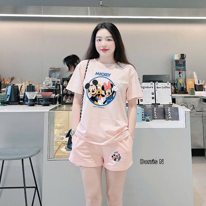 Bộ Quần Áo Phông DORRIS N Mickey & Friends Cổ Tròn Kèm Quần Sooc Nỉ Da Cá Cao Cấp