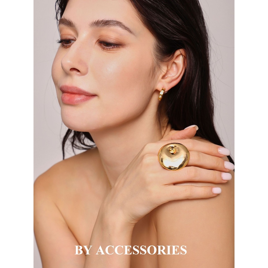 Nhẫn nữ titan mặt bản tròn lớn xoáy giữa phong cácg mới lạ mạ vàng 18K không gỉ WR2512 BY ACCESSORIES