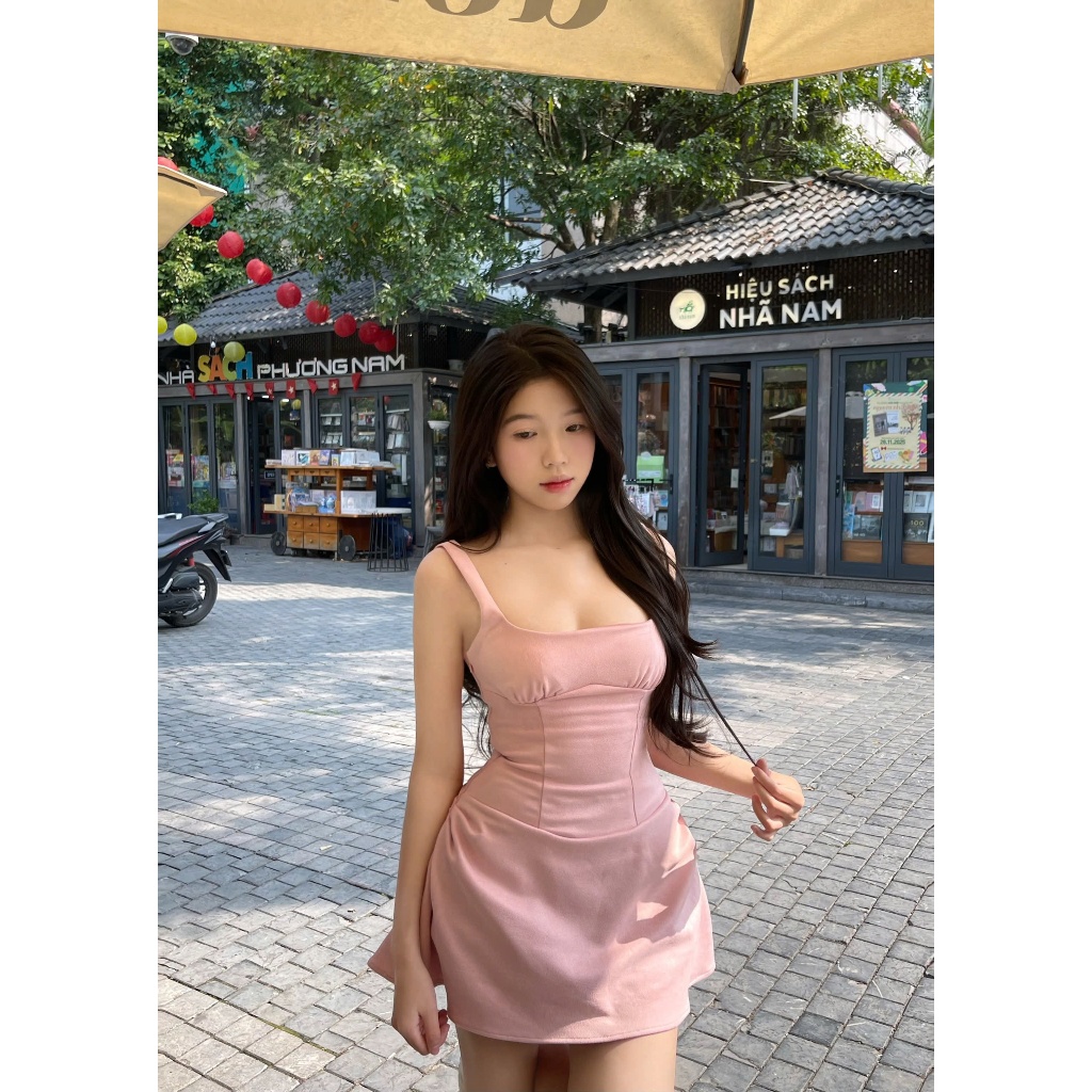 (Có Sẵn) Đầm Nữ Dây Xòe Cổ Vuông Hucki SECODEE