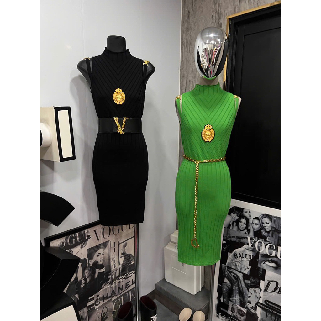 Đầm len dệt kim hai dây tag Versace kèm belt đen trắng xanh lá cam