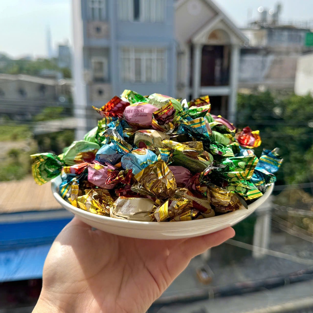 250g Socola Hạnh nhân - vị ngọt, có nhân bên trong siêu ngon