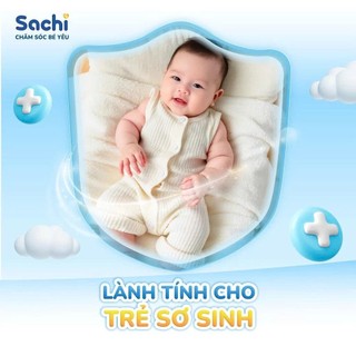 Nước Giặt Xả Cho Bé Sachi Organic Thơm Dịu Nhẹ, Giữ Vải Bền Màu, An Toàn Cho Bé Yêu 2KG 3 Mùi Hương