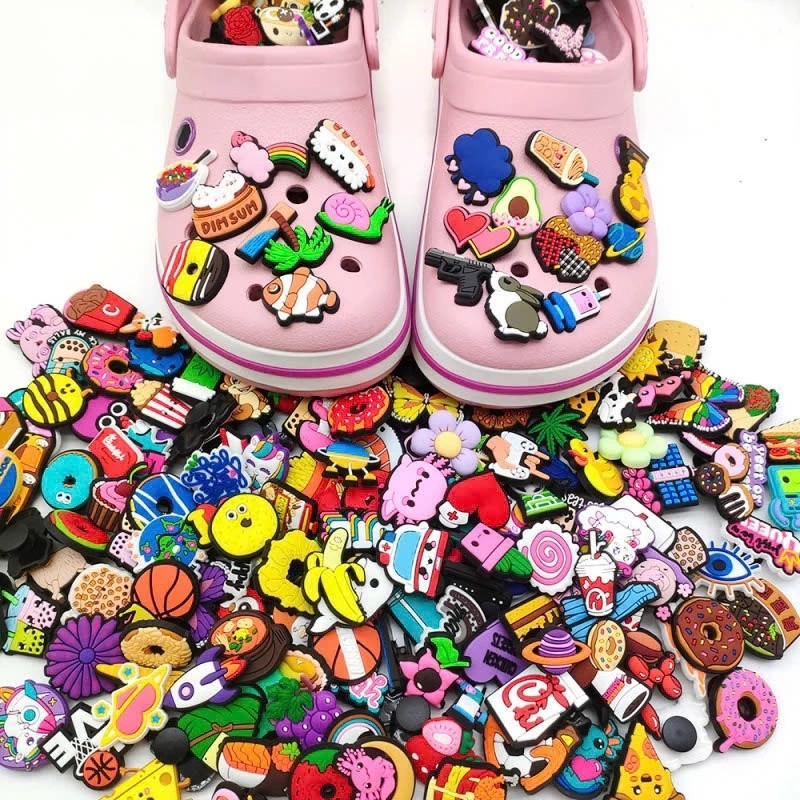Set sticker có nút gắn dép đủ loại để trang trí dép lỗ, dép cross cho bé trai bé gái siêu xinh