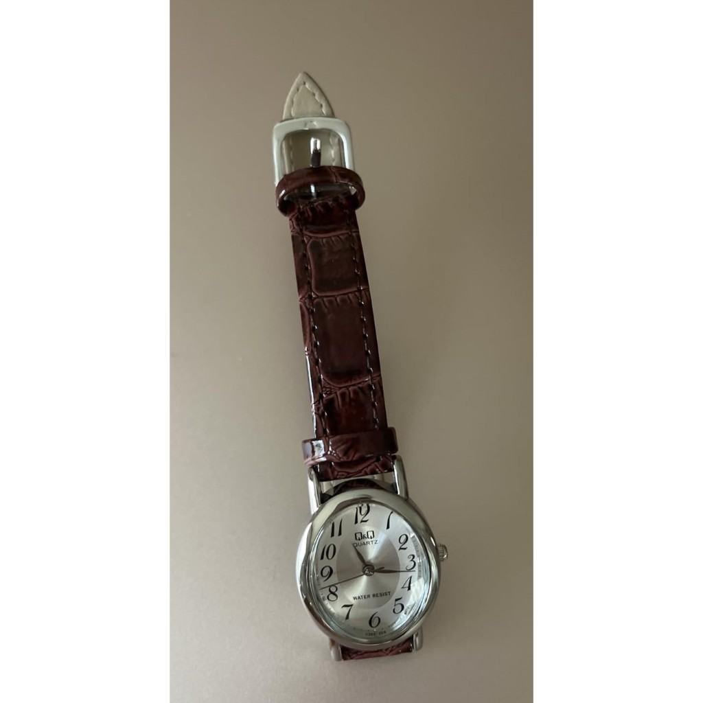 Đồng Hồ Nữ Citizen Q&Q Model VZ89 Series Mặt Bầu Dục, Dây Da Thanh Lịch Thời Trang - Chính Hãng