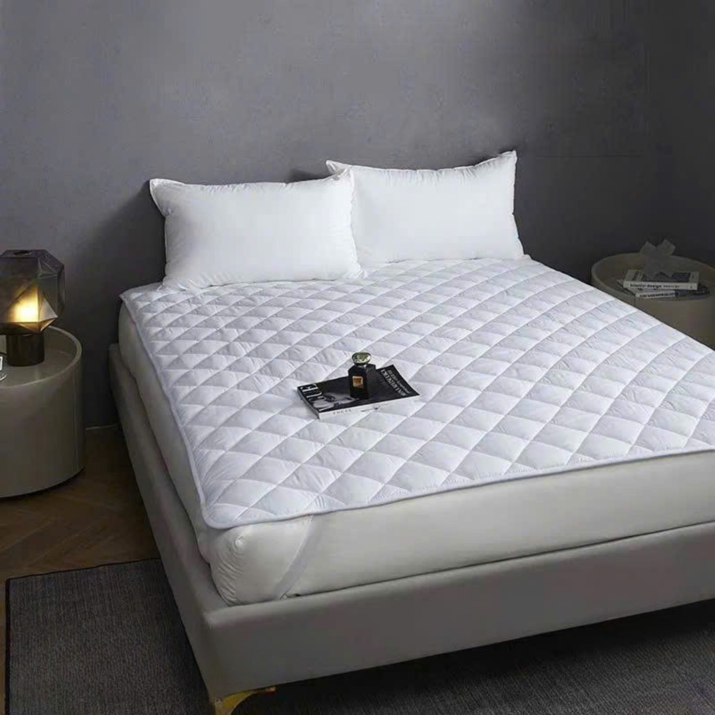 Tấm Lót Topper Bảo Vệ Đệm TOPAZ Chính Hãng Chống Bẩn, Chống Bụi, Bền Đẹp Nhiều Kích Cỡ Có Thể Dùng Quanh Năm