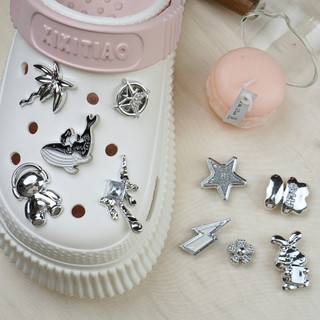 Bộ 10 Sticker, Charm 3D chủ đề Cá voi bling nhựa cứng gắn Dép Sục, Cá sấu JB-407 Mita