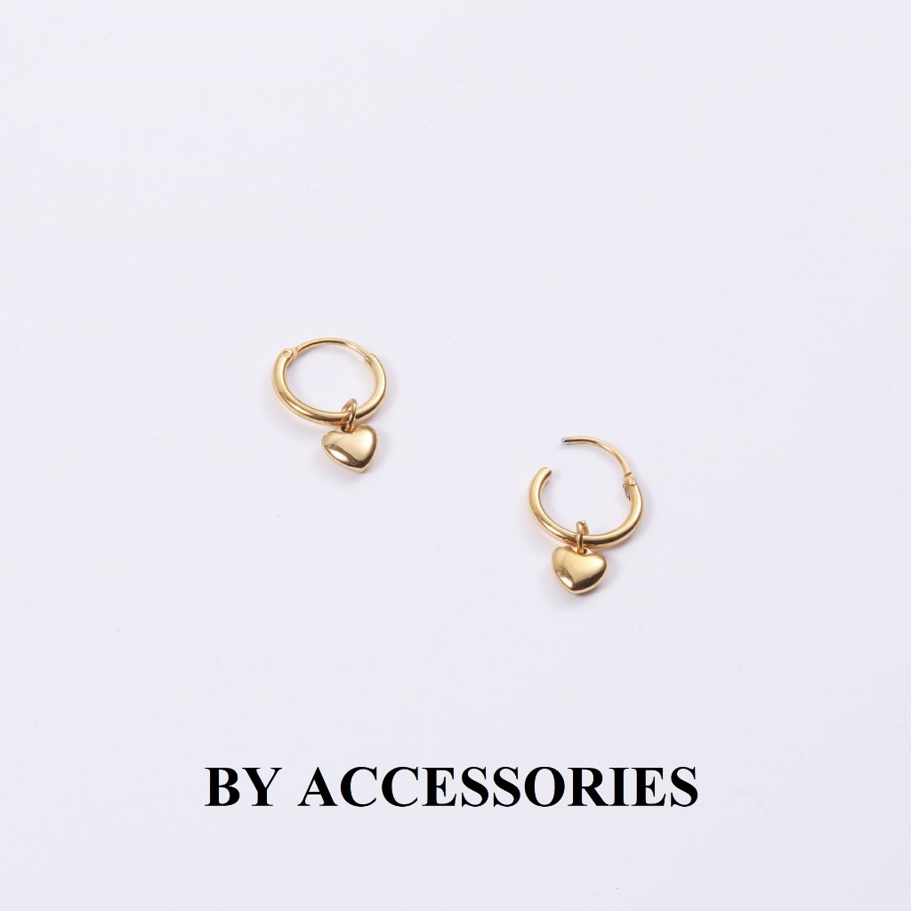 Bông tai nữ titan retro khoen tròn phối mặt hình trái tim nhỏ xinh đơn giản mạ vàng không gỉ WE2545 BY ACCESSORIES