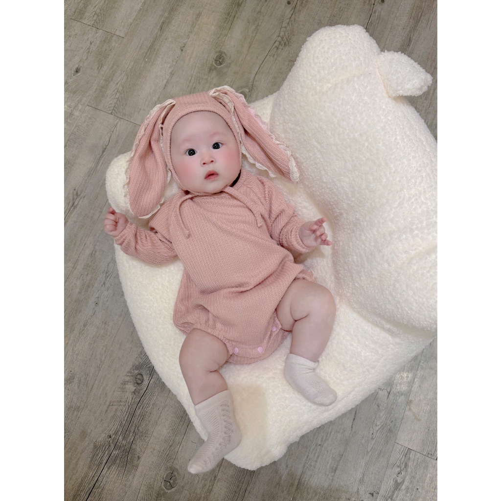 (HÀNG CÓ SẴN) Bodysuit Thỏ kèm mũ tặng kèm tất Be Viền cover Hàn Quốc cho bé gái từ 4-14kg, body, vải mềm mại cao cấp