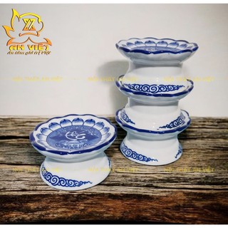 Chân Nến Thờ - Đế Kê Bằng Sứ Men Trắng Hoa Sen Chữ Phúc