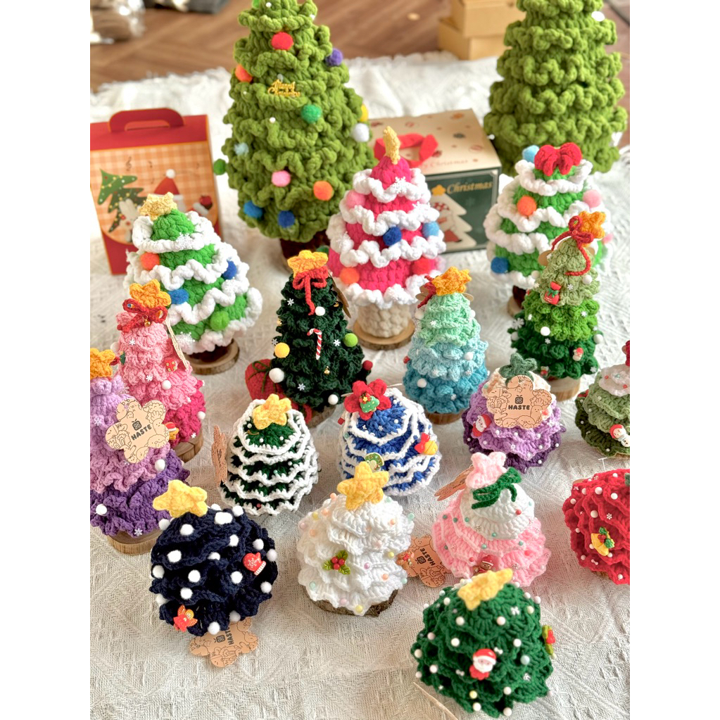 Cây Thông Len Handmade Đế Gỗ Nhiều Màu Sắc Quà Tặng Noel Giáng Sinh Dễ Thương Made by Haste