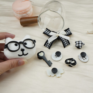 Bộ 8 Sticker, Charm 3D chủ đề Gấu tri thức nhựa cứng gắn Dép Sục, Cá sấu JB-414 Mita