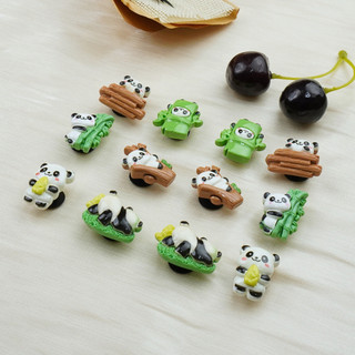 Bộ 12 Sticker, Charm 3D chủ đề Gấu trúc nhựa cứng gắn Dép Sục, Cá sấu JB-418 Mita