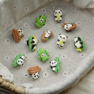 Bộ 12 Sticker, Charm 3D chủ đề Gấu trúc nhựa cứng gắn Dép Sục, Cá sấu JB-418 Mita
