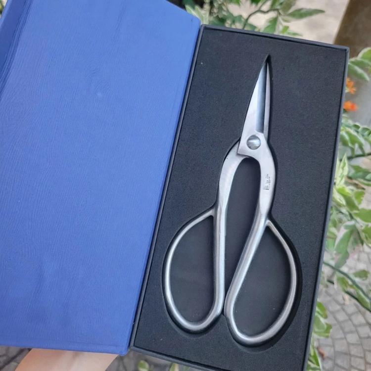 Kéo cắt tỉa cành cây bằng thép trắng đúc nguyên khối không gỉ