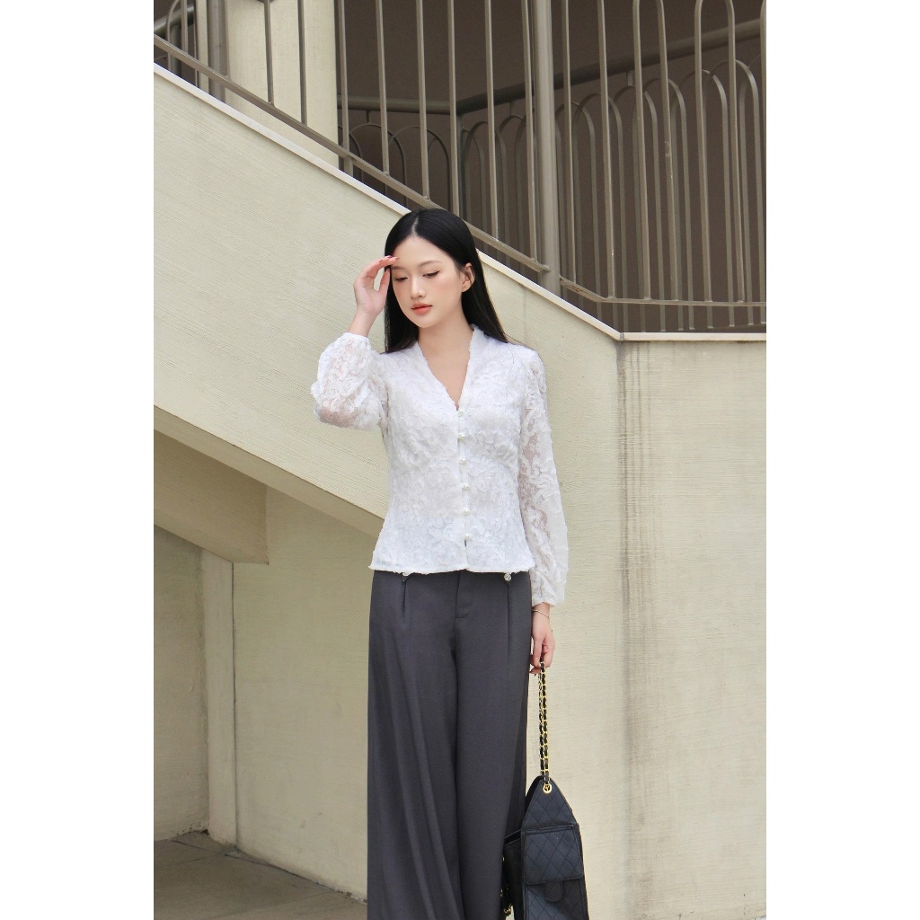 LABAVISTA Áo sơ mi nữ cổ V vải ren trắng thêu hoa nổi phong cách thanh lịch trang nhã