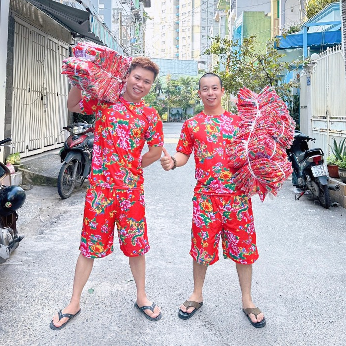 ❤️ SIÊU PHẨM MỚI ❤️ ĐỒ BỘ NAM NỮ CHẤT THUN LẠNH , SÉT QUẦN ĐÙI ÁO THUN THỂ THAO IN CON CÔNG ĐỎ Kl1