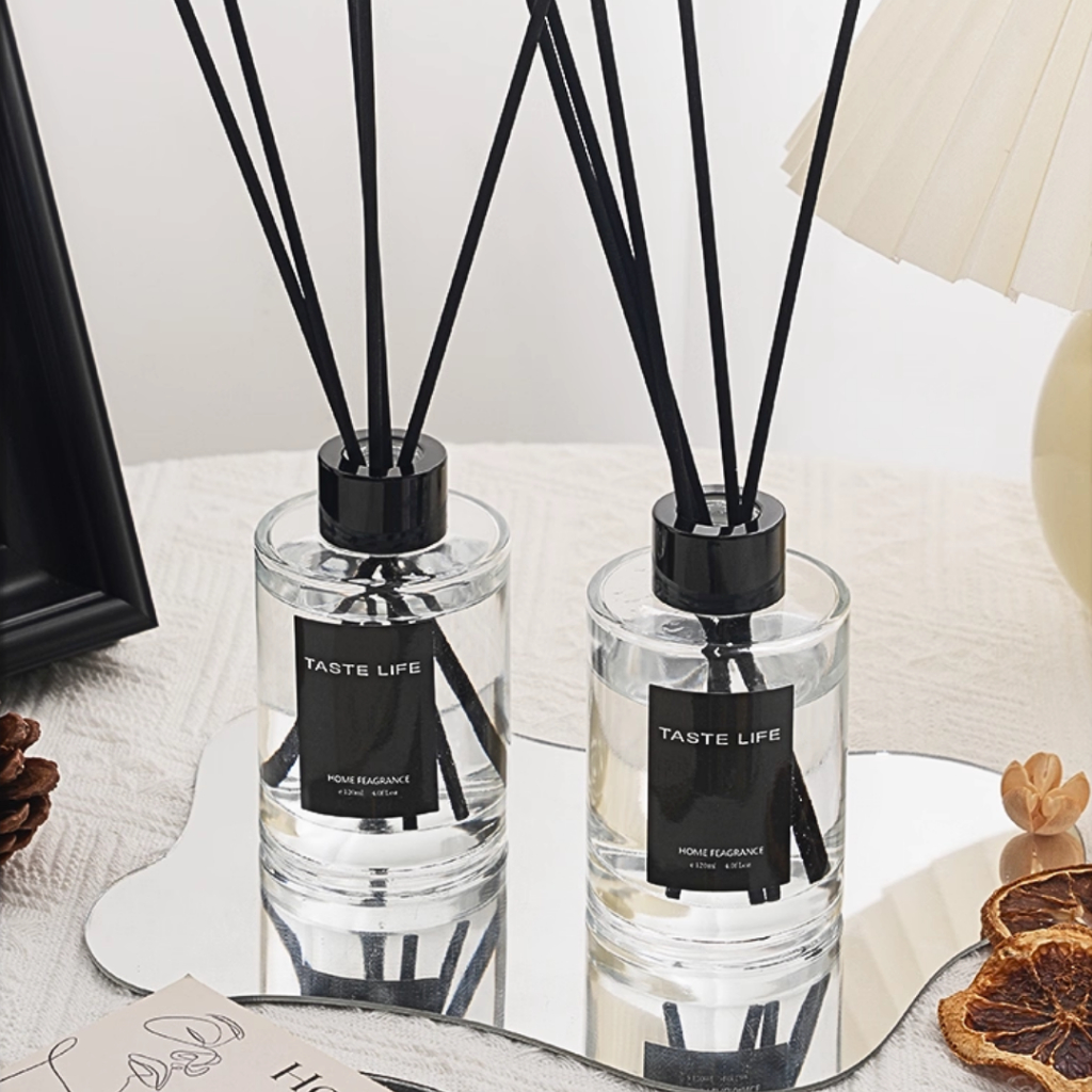 Tinh Dầu Thơm Phòng Lọ Khuếch Tán Nước Hoa Thiên Nhiên Thơm Để Phòng Tán Hương 120ML Taste Life KT28