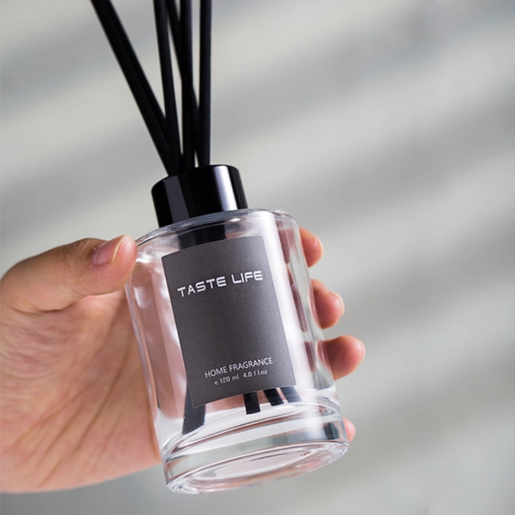 Tinh Dầu Thơm Phòng Lọ Khuếch Tán Nước Hoa Thiên Nhiên Thơm Để Phòng Tán Hương 120ML Taste Life KT28