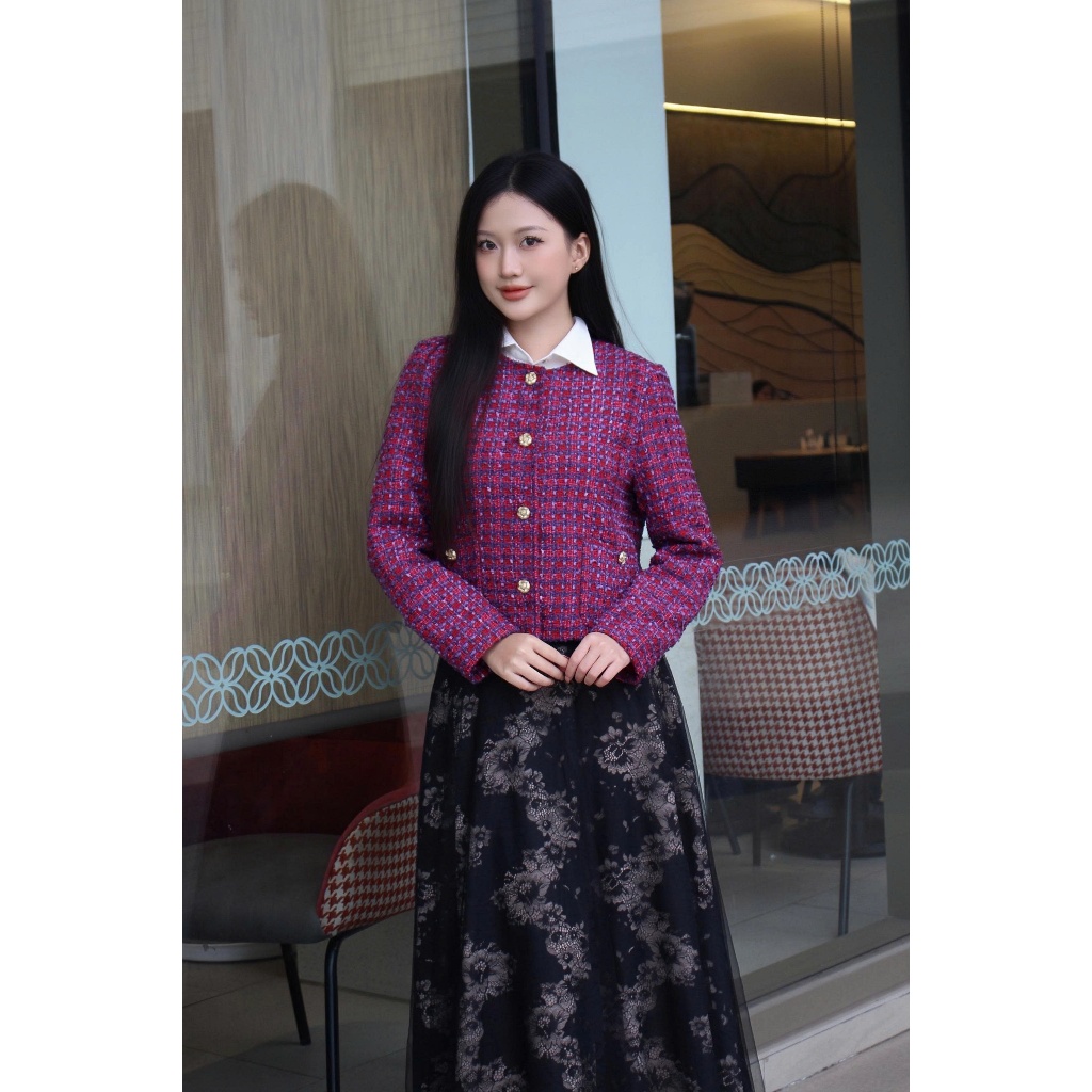 LABAVISTA Áo khoác tweed cổ tròn nút hoa xinh xắn phom tôn dáng sang trọng
