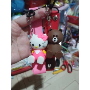 Móc khóa hình nhân vật Hello Kitty và Line Friends (Gấu Brown).