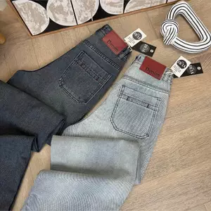 YURI JEANS - (MÃ22) Quần Jean Nữ Ống Suông Thêu Chỉ Đỏ, Phối Tag Đỏ