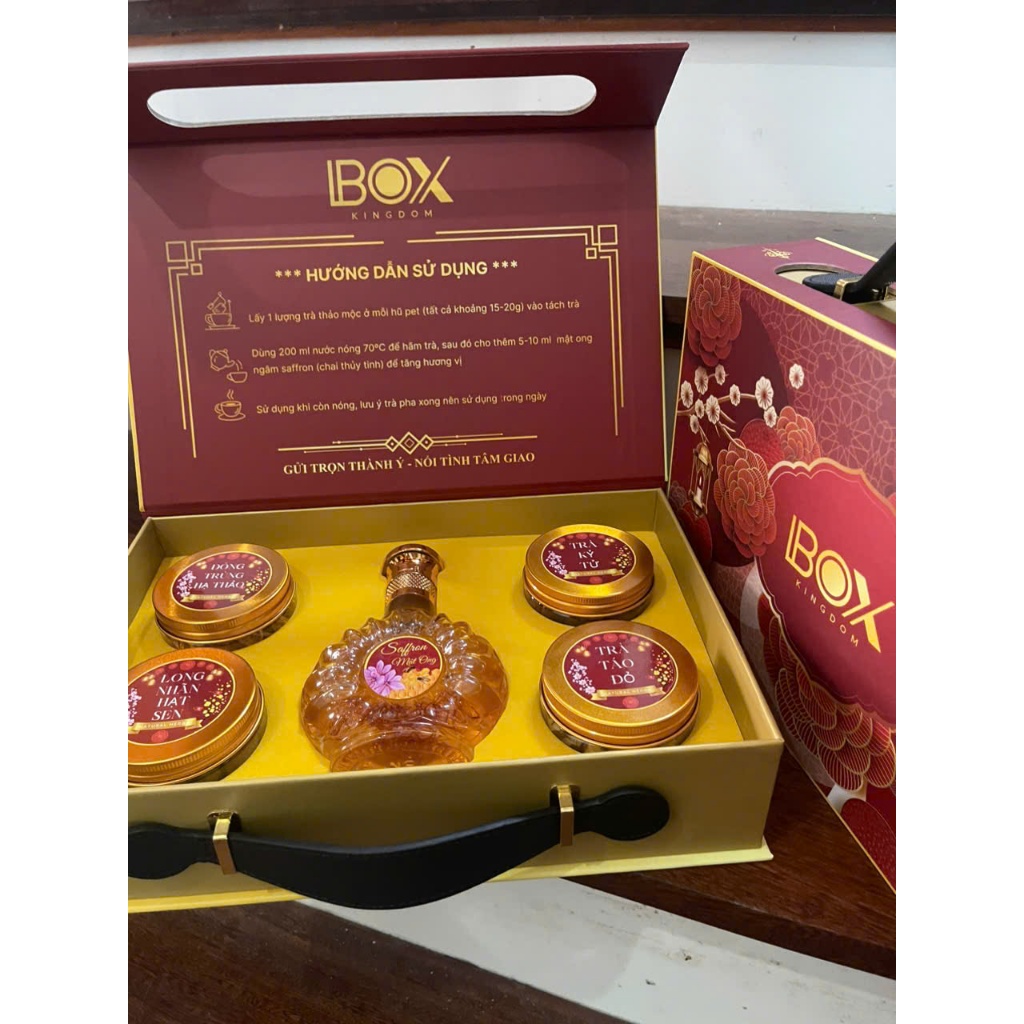 Bộ Quà Tặng Tết Gồm Trà Thảo Mộc Và Mật Ong Ngâm Saffron Thượng Hạng