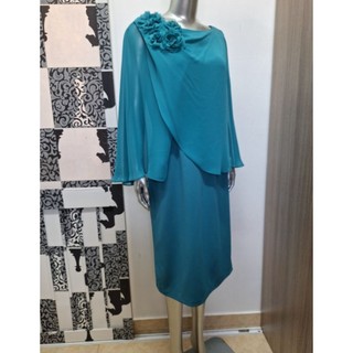 Đầm midi choàng liền vai kết hoa vnxk dư FIESTA size M
