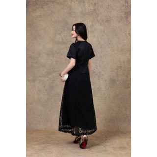 SWANLAKE | Set Bộ Nữ Chất Taffeta Áo Tay Ngắn Vạt Chéo Cổ Trụ Cài Nút Chân Váy Dài Phối Ren B13297