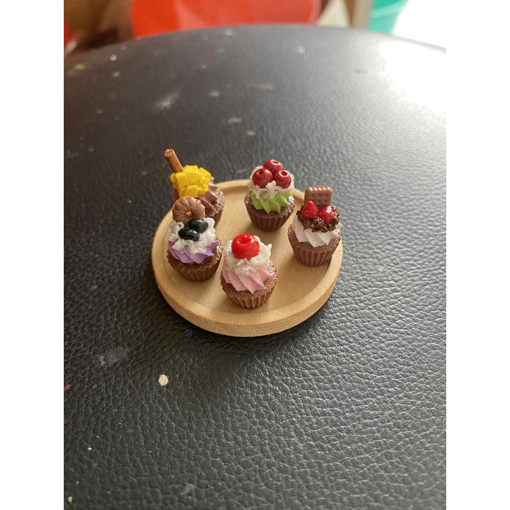 bánh cupcakes mini bằng đất sét | Shopee Việt Nam