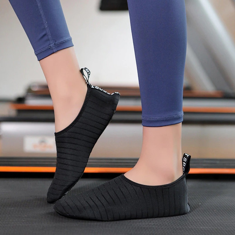 Giày giày tập yoga, pilates,siêu nhẹ, chống trượt, không gây tiếng ồn