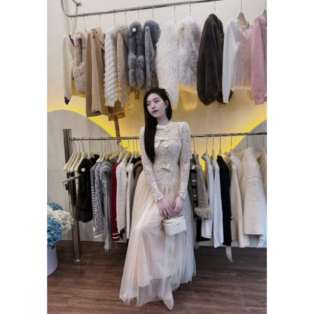 NH CLOTHER -Đầm Dạ Hội Ren Tay Dài Cổ Cao Sang Trọng, Thiết Kế Đính Nơ Xinh Xắn, Chân Váy Voan Xòe Bồng Lớp Kem Trắng