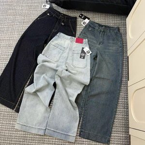 YURI JEANS - Quần Jeans Nữ Ống Suông Túi Xéo Phối Nắp Túi Đồng Hồ Màu Xanh Đậm & Xanh Nhạt Chất Liệu Jean Mềm Mại (MÃ18)