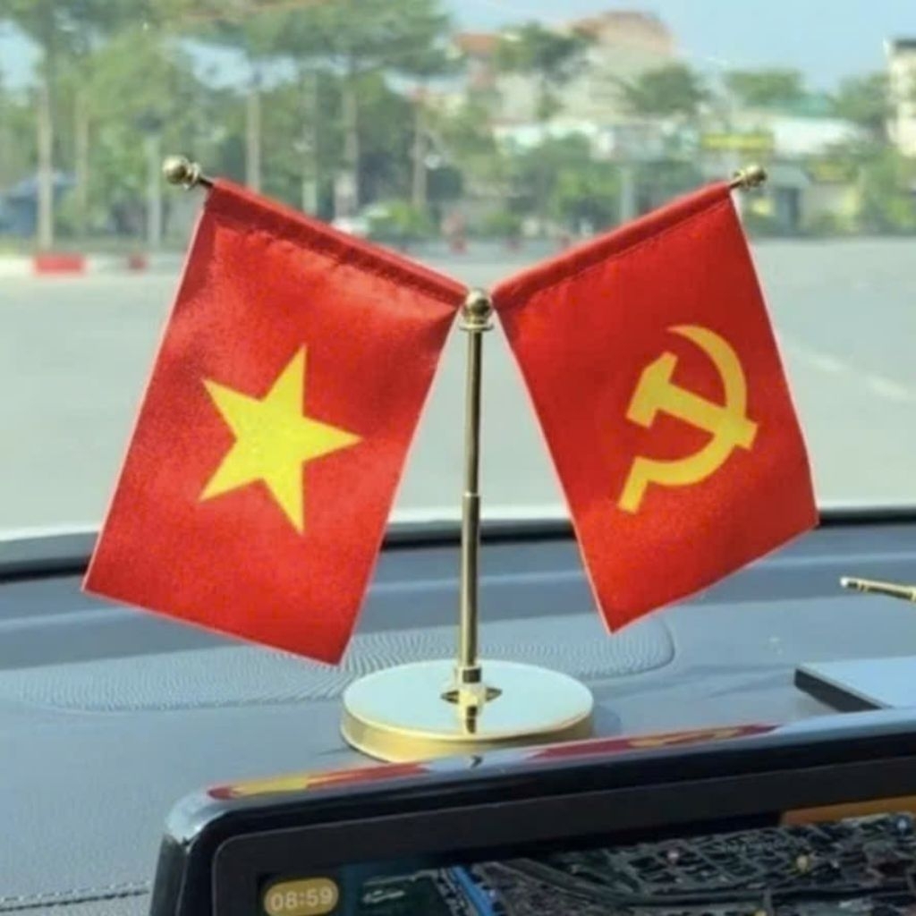 [Trụ Y nhỏ] Cờ Để Bàn Chữ Y mạ Vàng treo cờ Tổ Quốc cờ Đảng trang trí Taplo Ô tô