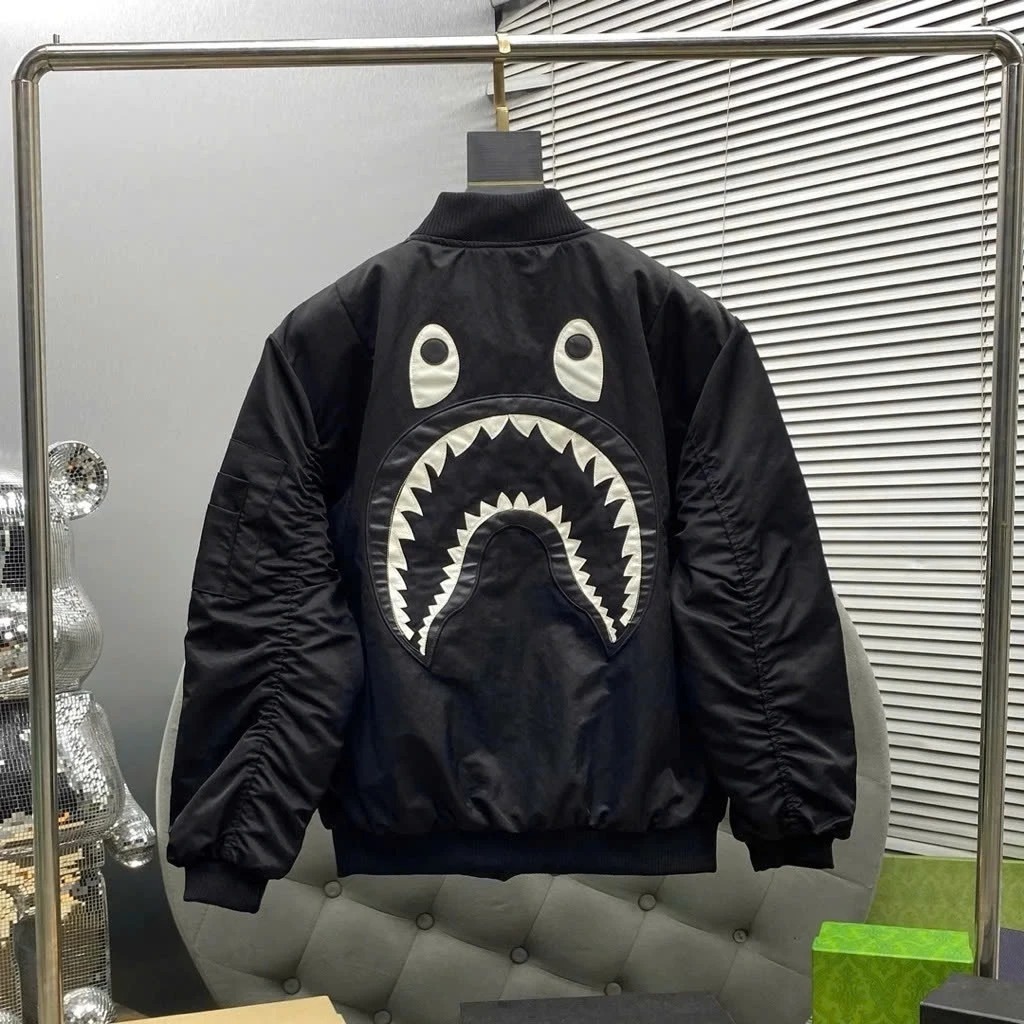 Áo Khoác Bomber BAPE Cá Mập Thêu Lưng 2 Lớp Gió lì chống gió siêu tốt chuyên dành cho các boy phố ,girl phố