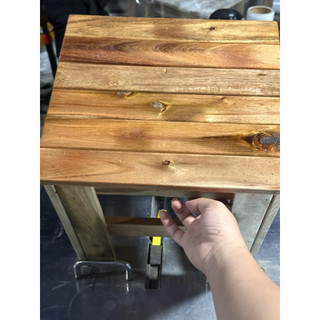 Ghế gỗ chàm tự nhiên. Ghế dùng làm ghế ăn ghế đẩu. Trang trí phòng. cao 25cm vuông 25cm