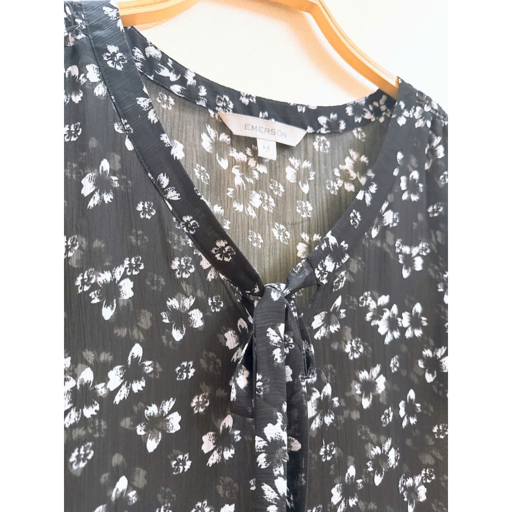 Áo sơ mi voan hoa nhí nữ ngắn tay của Mỹ - 2 Hand (Size L)