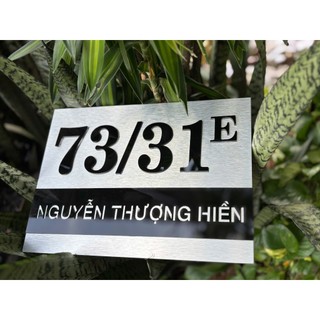 BẢNG, BIỂN SỐ NHÀ. Alu Trắng xước + Mica đen, số nổi đế mica trong, ngoài trời