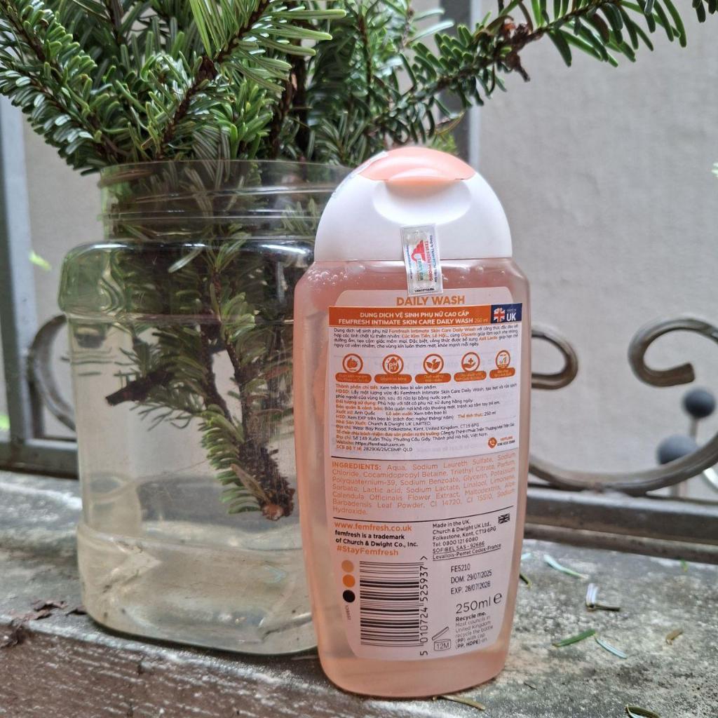 [Chính hãng] Dung Dịch Vệ Sinh Phụ Nữ Femfresh Daily 250ml – Dịu Nhẹ Hàng Ngày, Cân Bằng pH, Khử Mùi