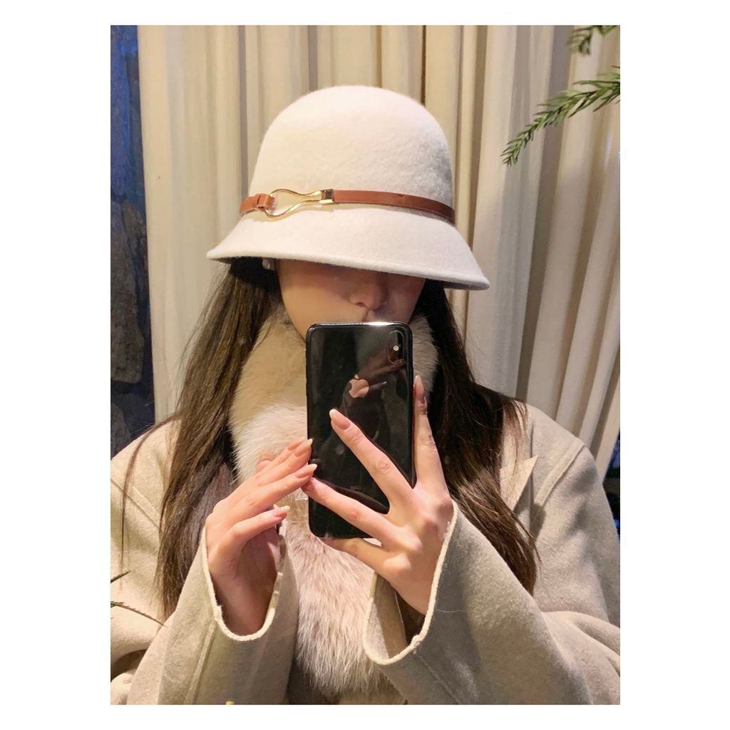 Mũ Tiểu Thư Retro HepburnStyle - Thiết kế mặt nhỏ đen, khóa thắt lưng xành điệu giữ ấm phối đồ cực hợp