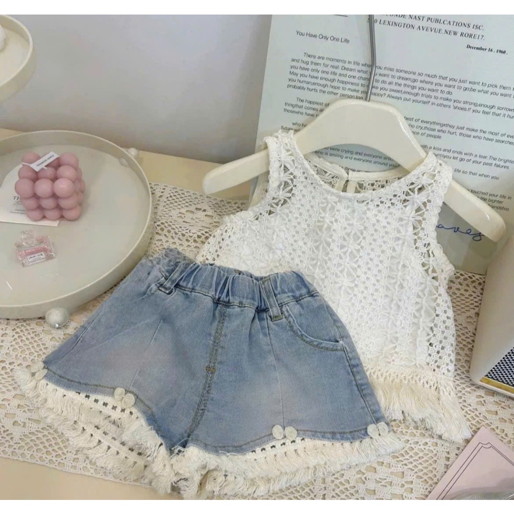 Set bé gái quần jean cùng với áo ren không tay bé mặc đi chơi dạo phố đi học chụp ảnh, cho bé gái và mẹ từ 13-56kg